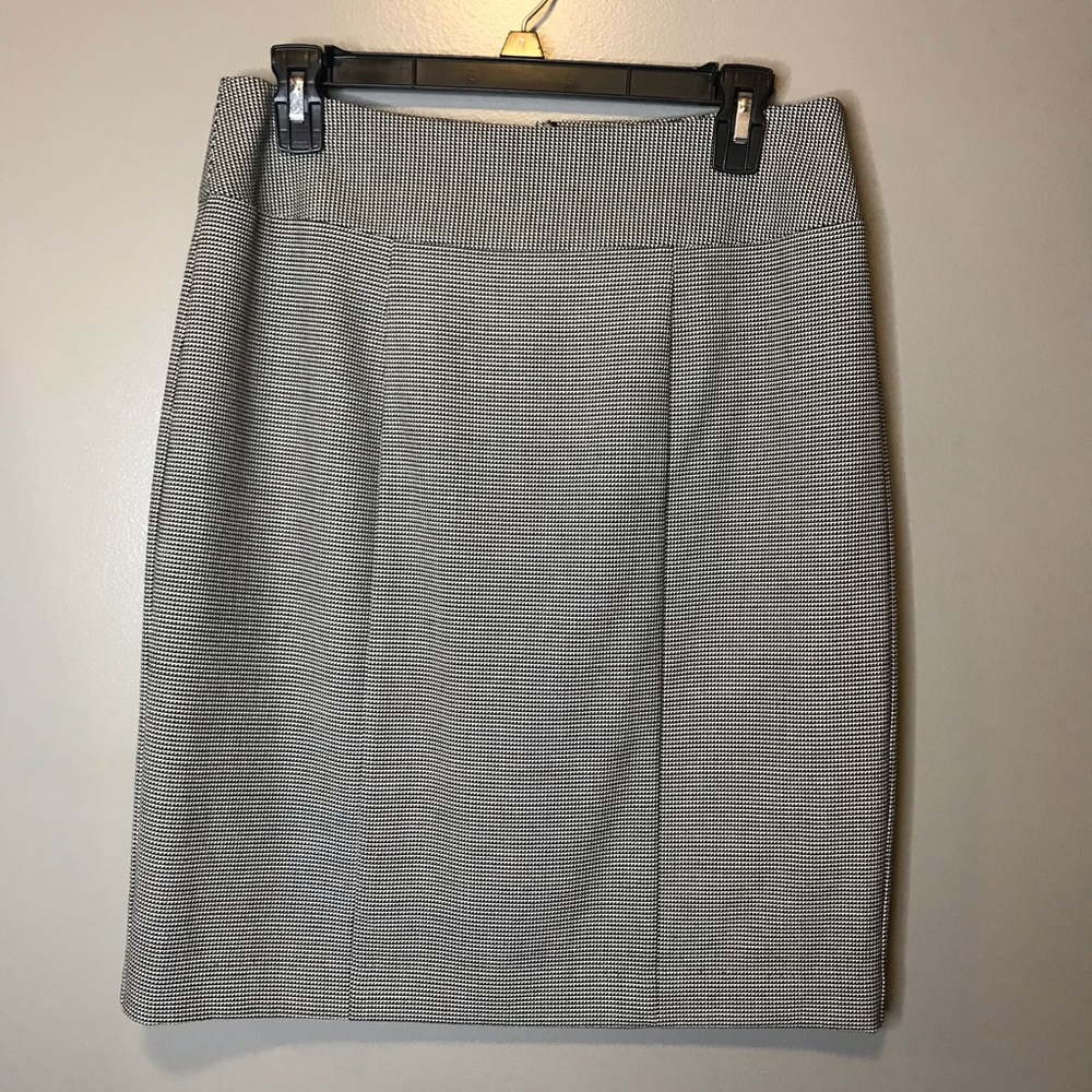 Worthington pencil skirt, size 8